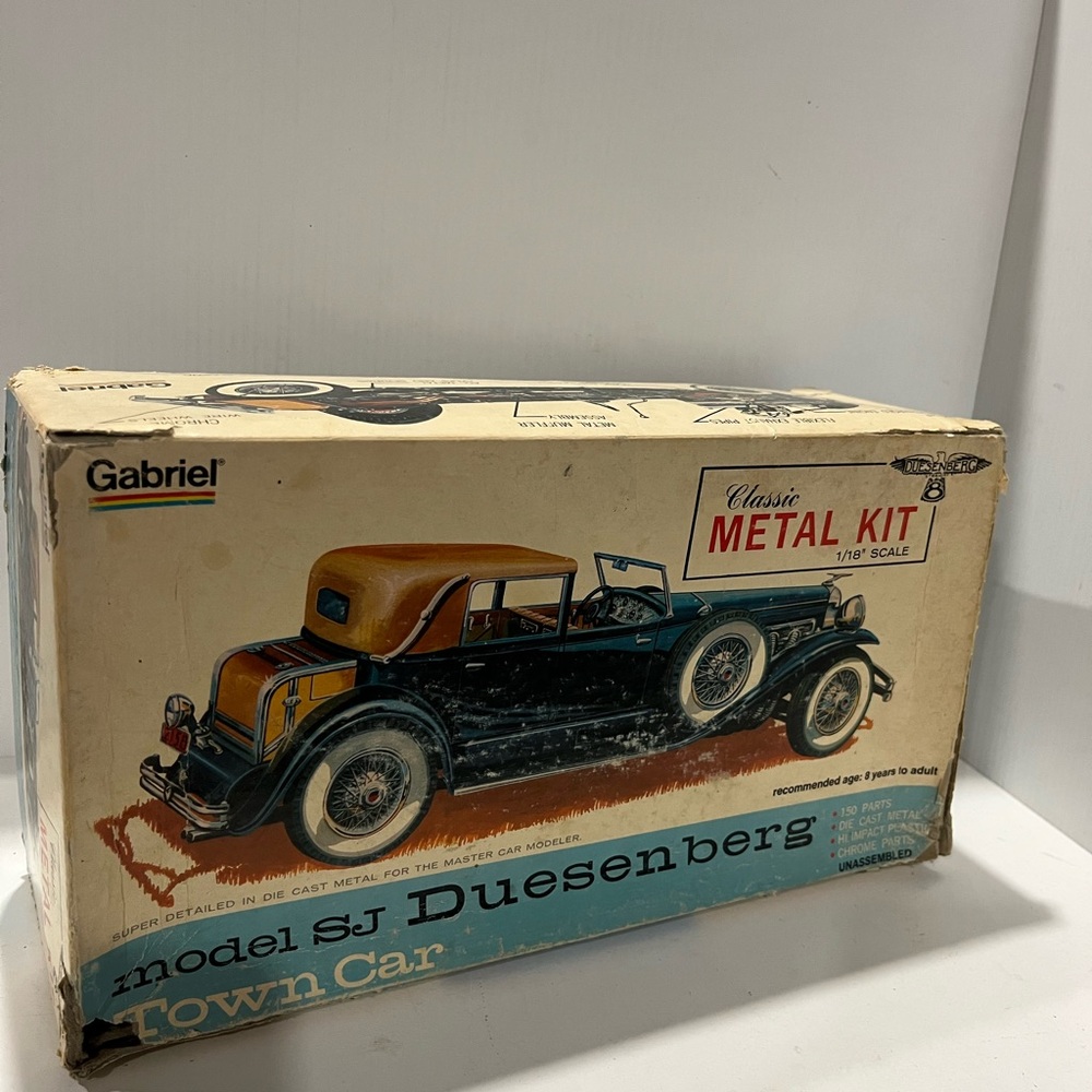 Vintage Hubley SJ Duesenberg Town Car 1:18 Scale Metal Model Hobby Kit